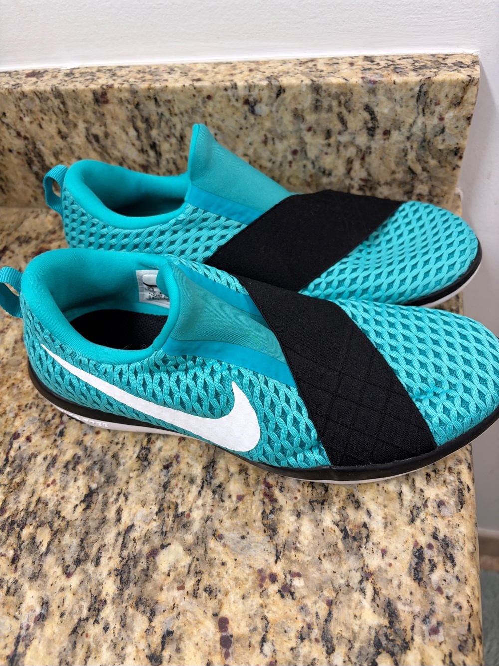 Nike Women's Slip-On Athletic Sneakers in Teal with Black Strap size 7.5 , NWOT - Picture 7 of 7